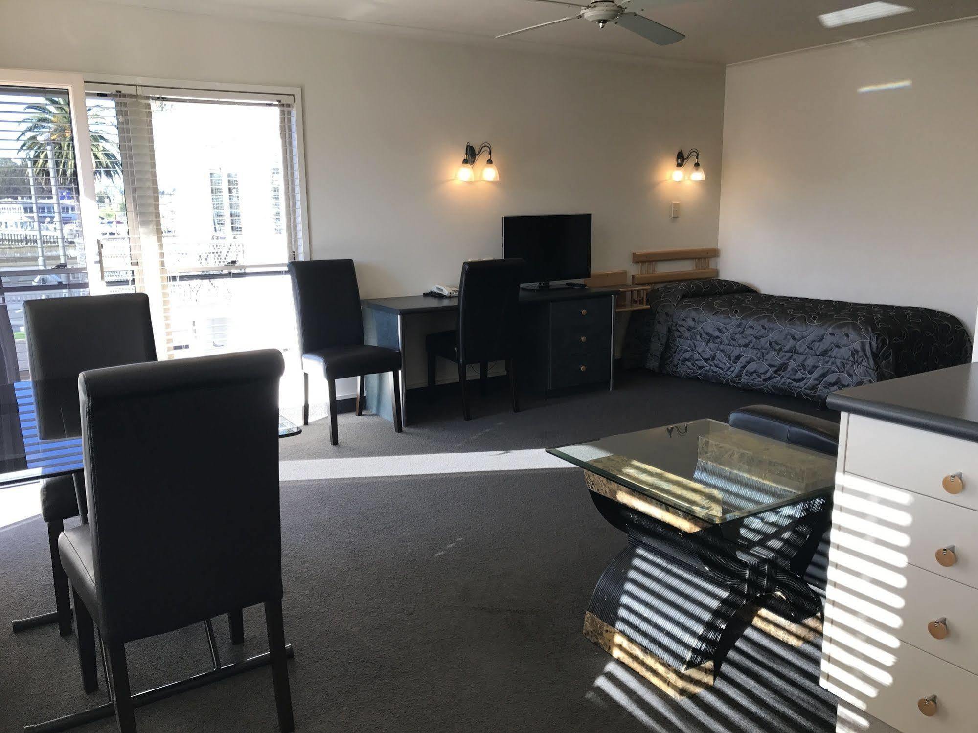 Pacific Harbour Motor Inn Gisborne Dış mekan fotoğraf